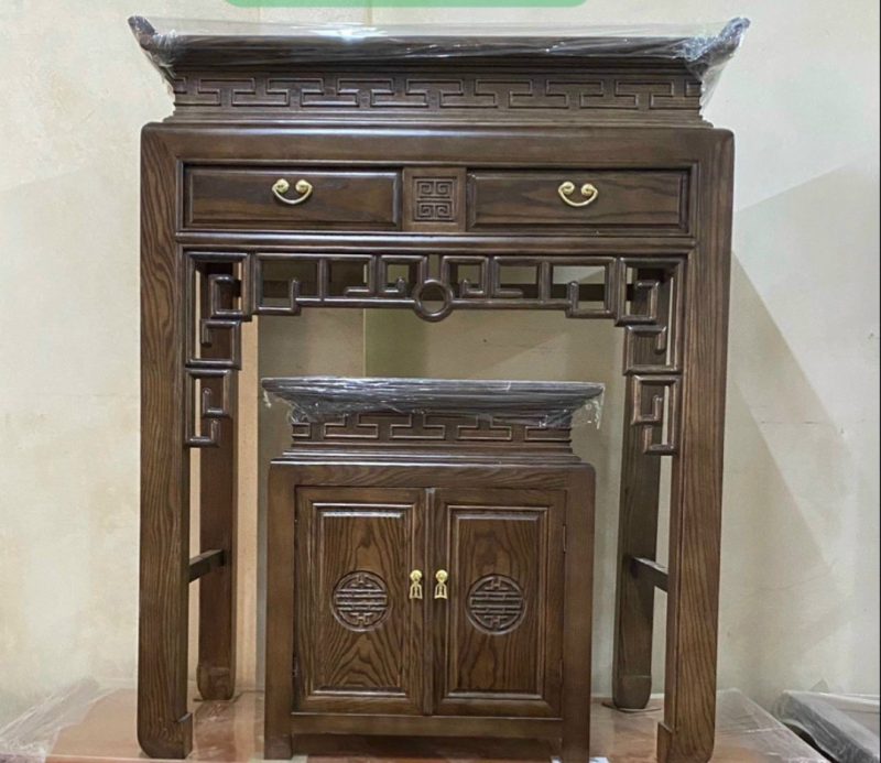 Bàn thờ 1m07 gỗ sồi hiện đại BT147